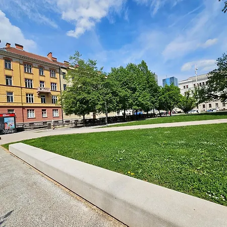 Apartamento Gea 2 Tour As *